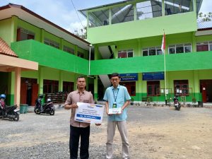 Penyerahan bantuan wakaf pembangunan Pondok Pesantren Ibnu Mas’ud